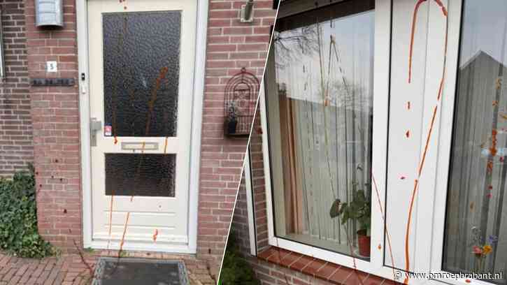 Huis van 90-jarige besmeurd met ketchup, vuurwerk door de brievenbus