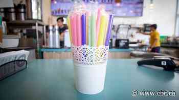 Trump signs order to buy plastic straws, eliminate paper straws