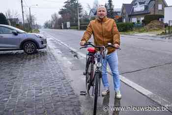 Volgens oppositie zijn nieuwe fietsstroken te smal, stad reageert: “Maar we gaan niet beginnen onteigenen”