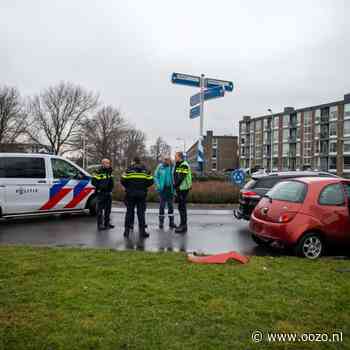 Bestuurder onwel en knalt op andere auto