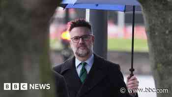 Auctioneer's wife paralysed with fear, court told