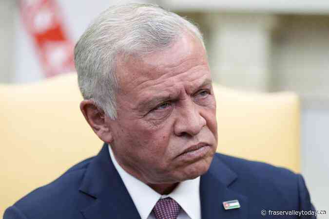 Trump, hosting Jordan’s king, renews his insistence that the US can control and redevelop Gaza