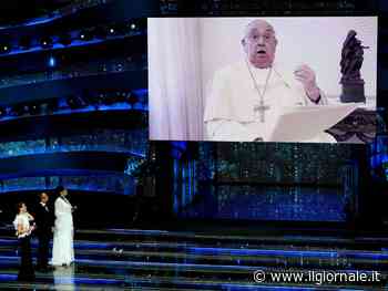 Sanremo, la standing ovation per Giorgia e Cristicchi. Il videomessaggio del Papa | Diretta