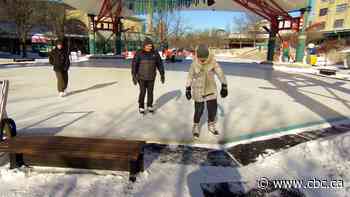 Winnipeggers find ways to stay safe in extreme cold, and even enjoy it