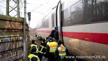 Tödlicher ICE-Crash nahe Hamburg: Zahl der Verletzten steigt – Unfallfahrer sprang aus Fahrerhaus