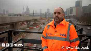 HS2 construction 'at a peak' as viaduct finished