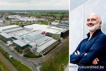 Meubeltoeleverancier Van Hoecke bekroond tot Factory of the Future: “Erkenning is niet alleen bekroning, maar ook een belofte”