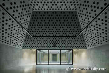 Beton Eisack Headquarters Renovation / Pedevilla Architects