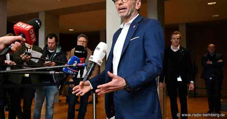Regierungsgespräche in Österreich auf Messers Schneide