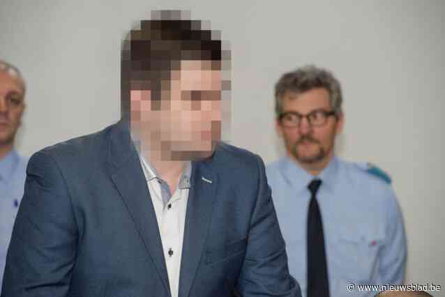 Twaalf jaar na moord op Staf Rosiers riskeert Kurt Eekels (34) nieuwe celstraf: hij zocht op hoe lang het duurt voor je doodbloedt als je penis afsnijdt