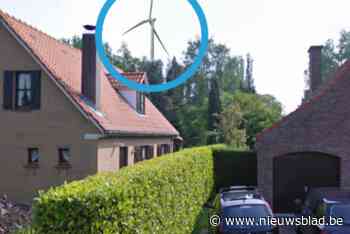 Gemeente geeft negatief advies voor aanvraag windturbine naast E17: “Te dicht bij de dorpskern, en dat bedreigt de leefbaarheid”