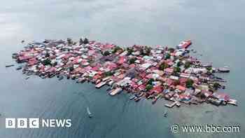 The indigenous community fleeing its drowning island