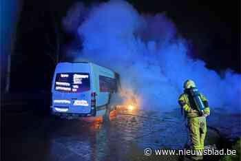 Nachtelijke voertuigbrand op parking van Ter Rijst