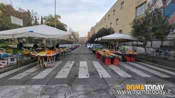 Il mercato rionale a Lanciani chiuderà, ma il quartiere e gli operatori protestano: "Così restano solo i supermercati"