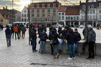 Atalanta-supporters houden het rustig in Brugse binnenstad richting clash met Club
