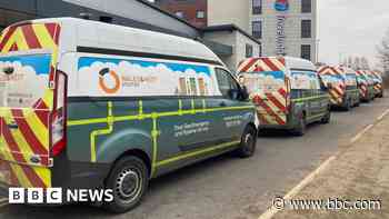 Hundreds without gas after digger hits mains pipe