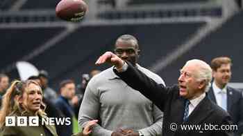 King tries his arm at American Football