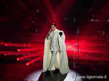 Sanremo, lacrime per Cristicchi. Lauro stupisce ancora | Diretta