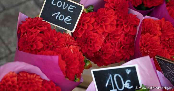 Umfrage: Geld ist kein Tabu-Thema in der Liebe