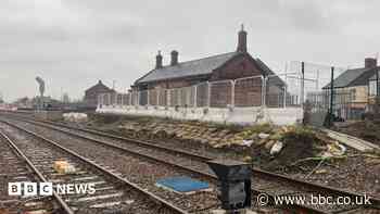Cafe plans for derelict building on new rail line