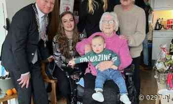 Grietje van Oort-Lammers viert 100-jarig jubileum omringd door vijf generaties