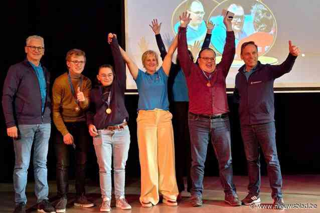 Gemeente zet sporters van het jaar in de bloemetjes