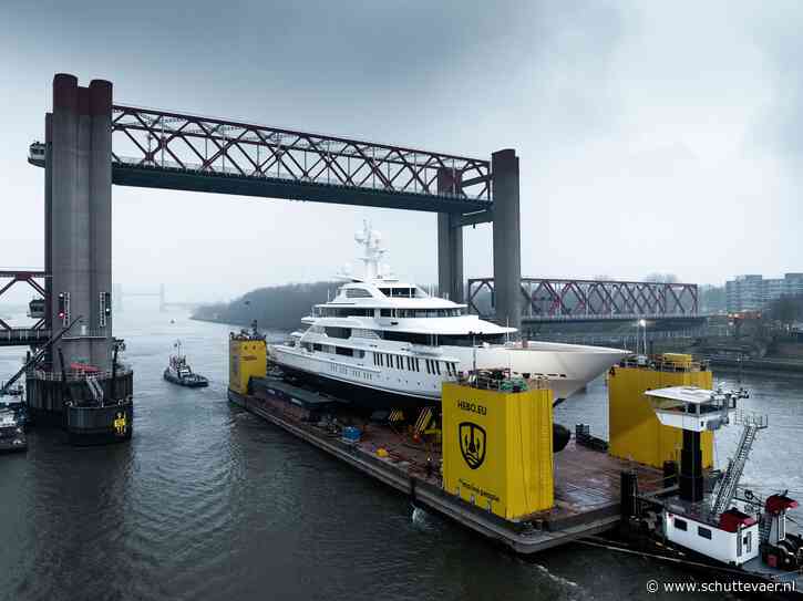 Superjacht Samsara van Harry Potter-schrijver J.K. Rowling gespot in Rotterdamse Waalhaven