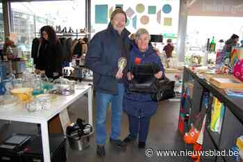 Nieuwe Kringwinkel in voormalige garage: “Ik kwam hier 50 jaar geleden nog met mijn eerste auto”