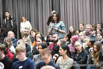 AfD-Bashing bei Podiumsdiskussion im Berufskolleg Schloß Neuhaus