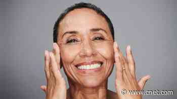 5 Ways to Tell If You're Aging Gracefully, According to Experts