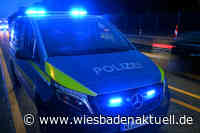 Alkoholisierte Frau läuft auf Autobahn und leistet Widerstand gegen Polizei