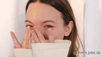 Lachen als Schutzmechanismus: Darum passiert es