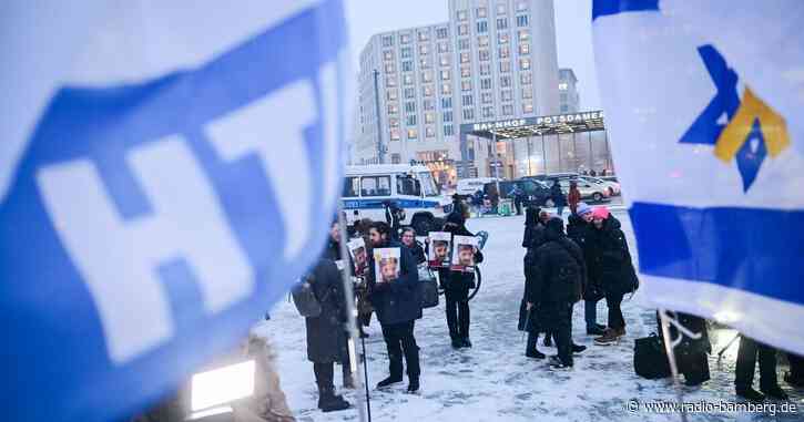 Solidaritätsaktion für israelische Geiseln bei Berlinale