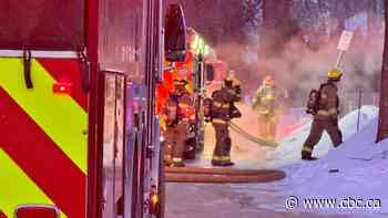 2 people injured in Winnipeg house fires, including 1 who jumped from 2nd-storey window