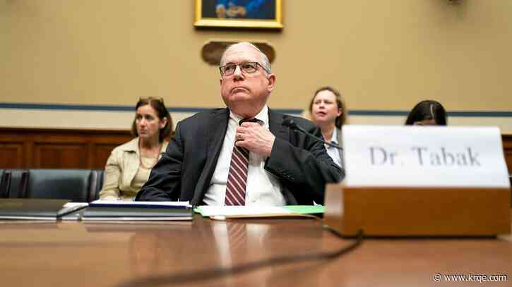 NIH reportedly loses two top leaders in two days 