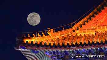 February's Full Snow Moon dazzles in a flurry of stunning photos from around the world