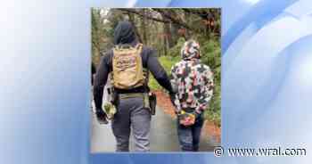 Guns, masks and chains: Durham residents express concern over ICE arrests in neighborhood