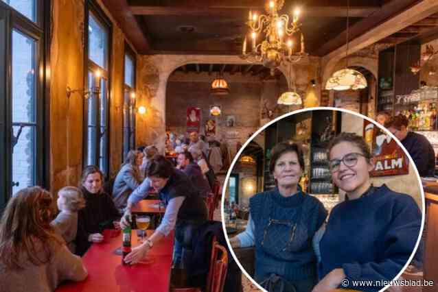 Na sluiting Sinte-Vadde opent café Canard de deuren: “De toog hebben we behouden”