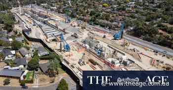 Sinkhole halts tunnelling on $26 billion North East Link project
