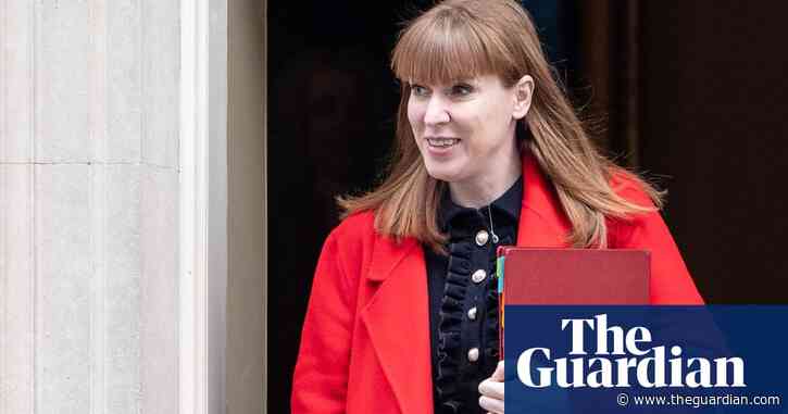 Rogue landlords in England to face curbs on housing benefit income, says Labour