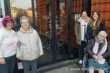 Valentijnstekeningen kleuren dorpskern: “We vragen ons af wie daar achter zit”