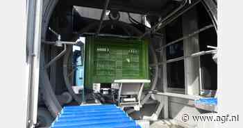 Fruitteler rijdt door heel Nederland en België met mobiele kistenwasser voor houten en plastic voorraadkisten