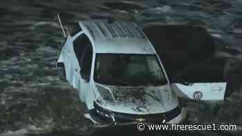 Video: Mudslide sweeps LAFD firefighter off road and into ocean