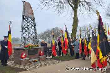 Britten herdenken mee crash van landgenoten: “Het is hartverwarmend om hier vandaag ook schoolkinderen te zien”