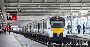 Person dies after being hit by train - with major Thameslink delays in London