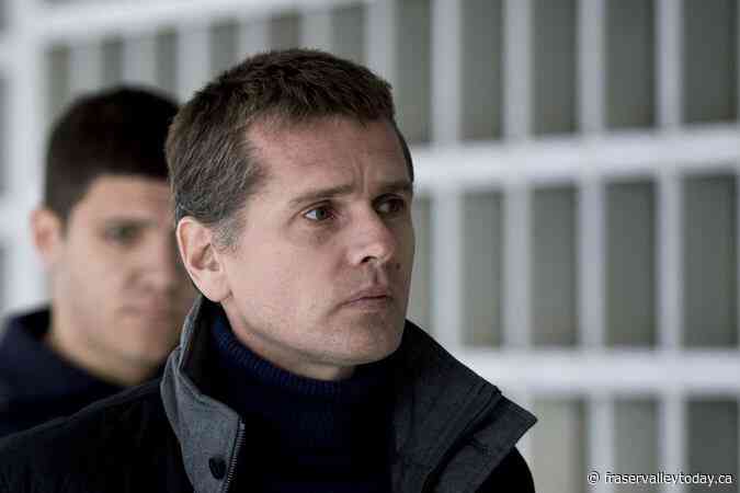 Trump upends US policy on Ukraine and says he and Putin have agreed to begin talks on ending the war