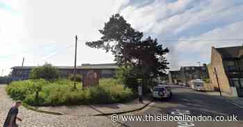 Man in hospital after ‘petrol thrown in face and set on fire’ at South Norwood park