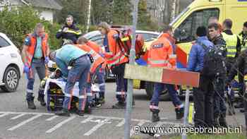Fietsster zwaargewond na botsing met auto op kruispunt