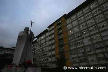 Le pape François, hospitalisé pour une bronchite, a bien dormi