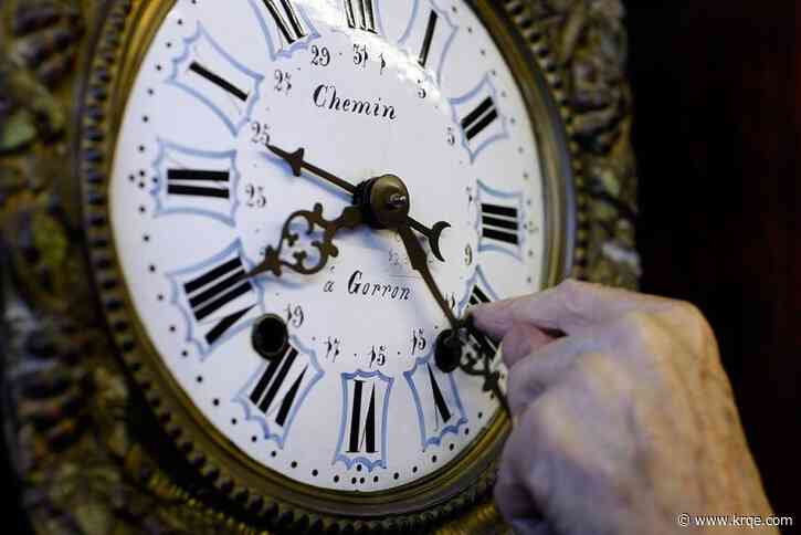 Daylight saving time starts soon: Could this be the last time the clocks change?